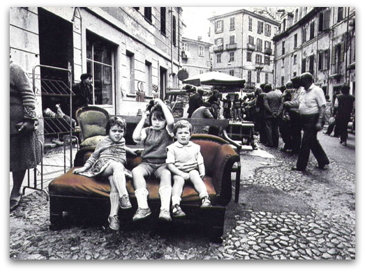 Bambini al Balon di Torino foto storica