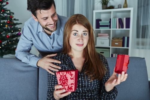 Occasioni Regali Di Natale.Regali Natalizi Poco Graditi Dagli Una Seconda Occasione Mercatopoli