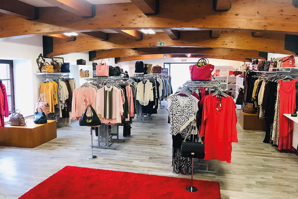 Interno negozio Mercatopoli